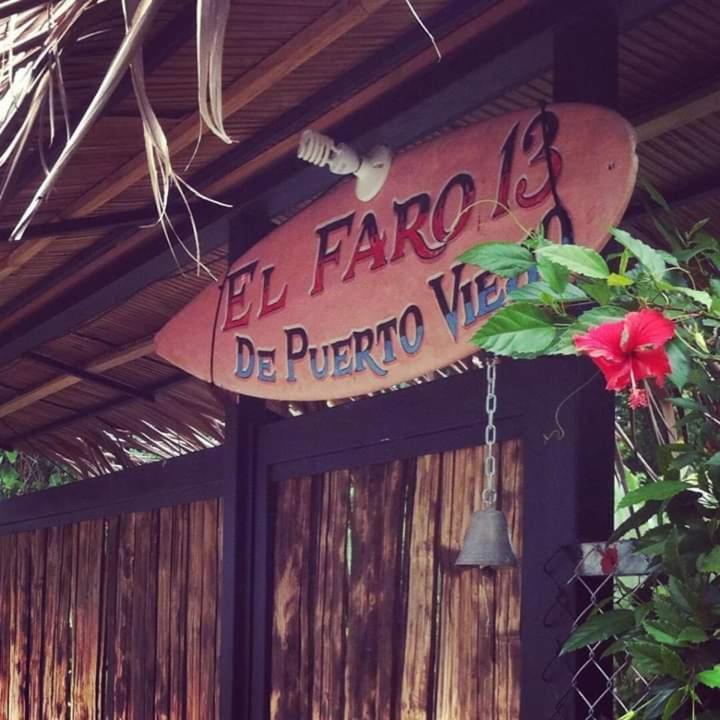 فندق El Faro 13 De Puerto Viejo Puerto Viejo de Talamanca المظهر الخارجي الصورة